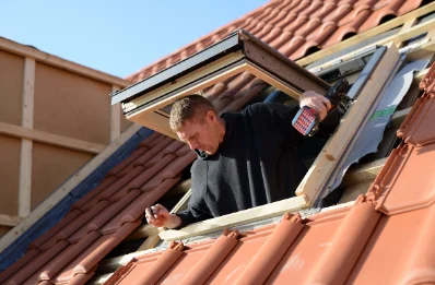 Pose de fenêtres de toit Velux à Lutilhous